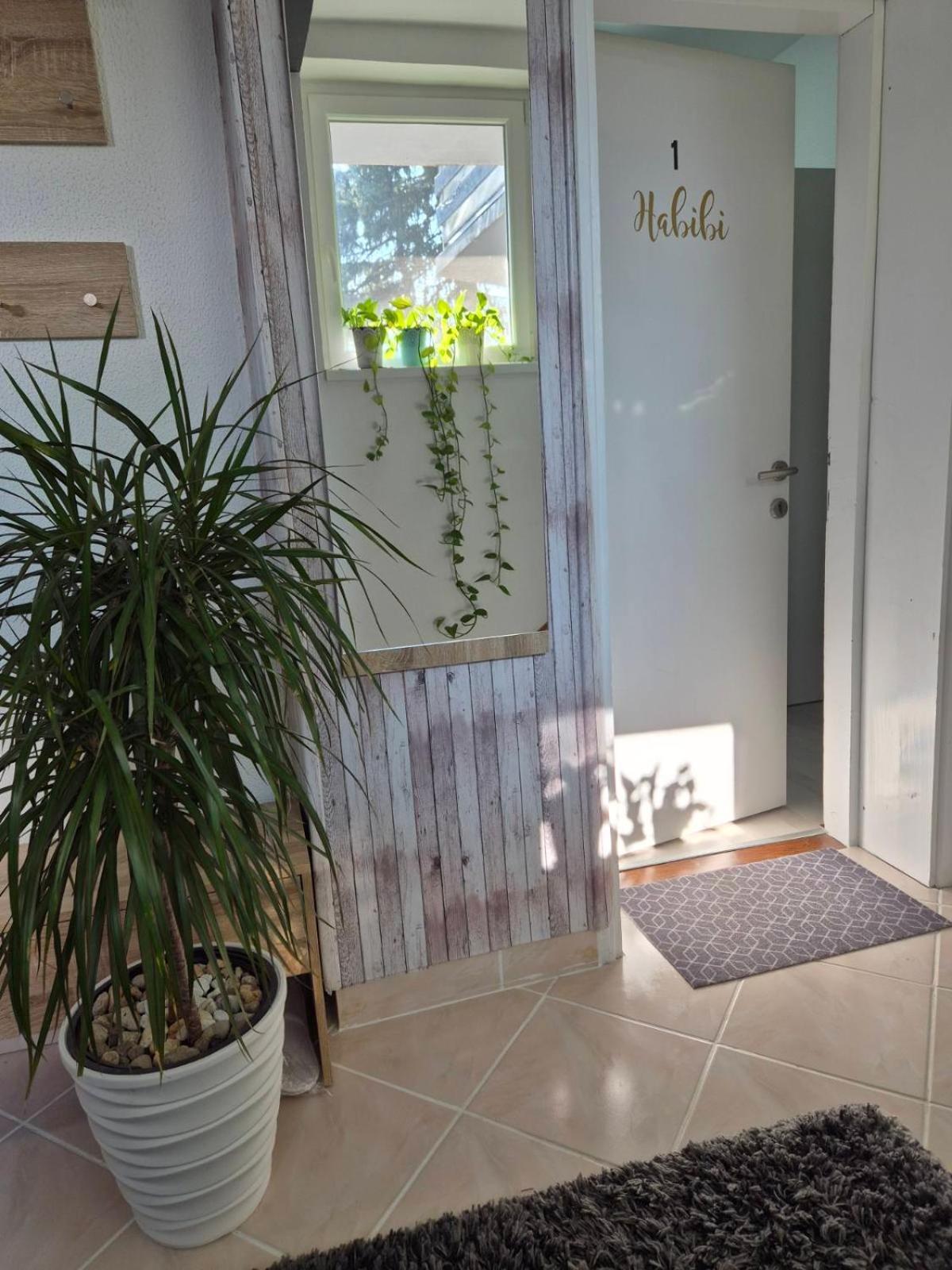 Apartmani Habibi Jalzabet Экстерьер фото